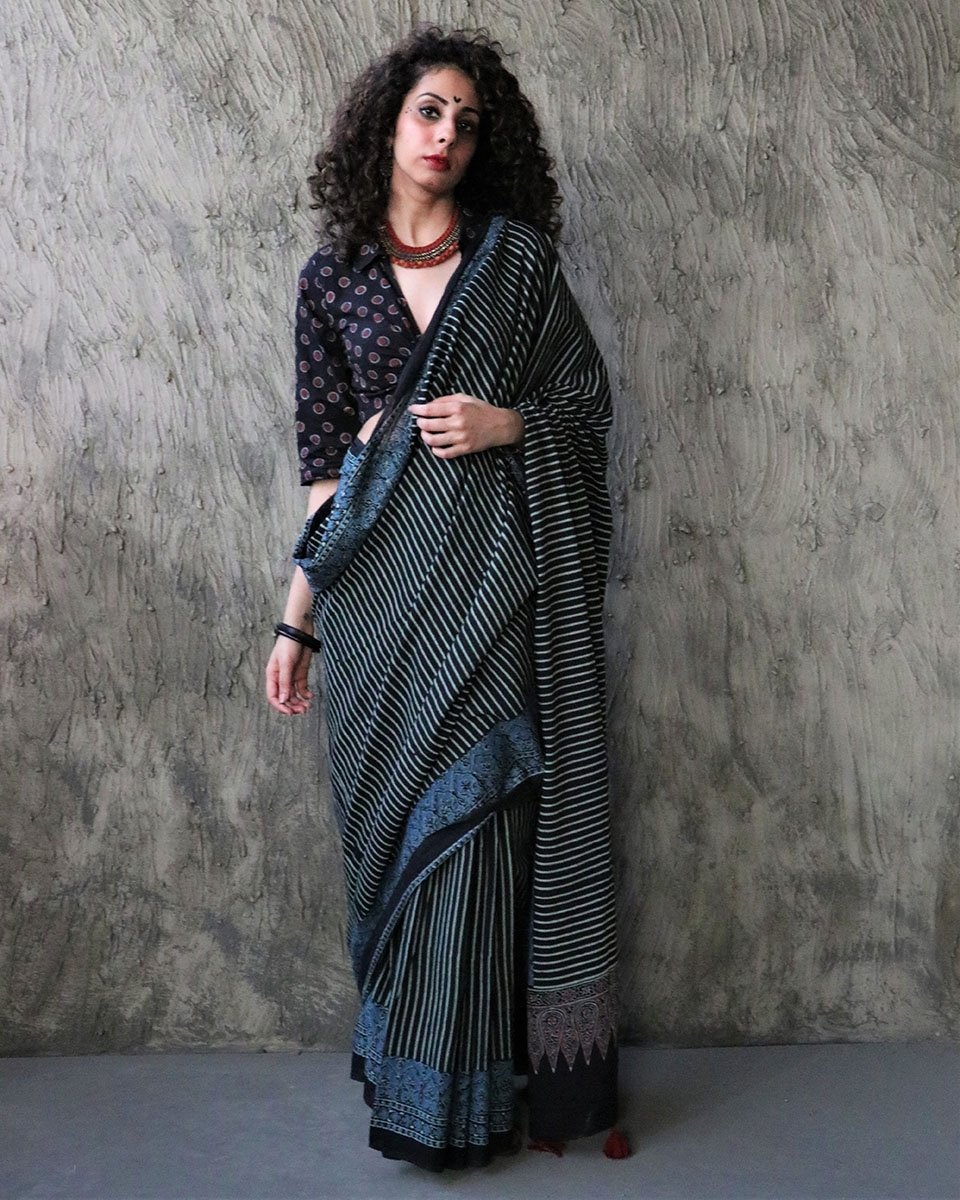 Chidiyaa Kohl Block Printed Cotton Mul Saree with Unstitched Blouse