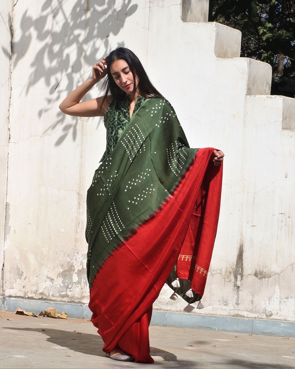 Chidiyaa Green Modal Silk Saree with Unstitched Blouse