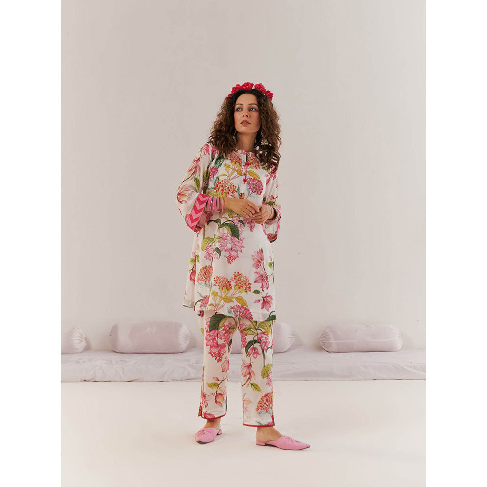 172 Threads Flower Blooming Co-Ord (Set of 2)