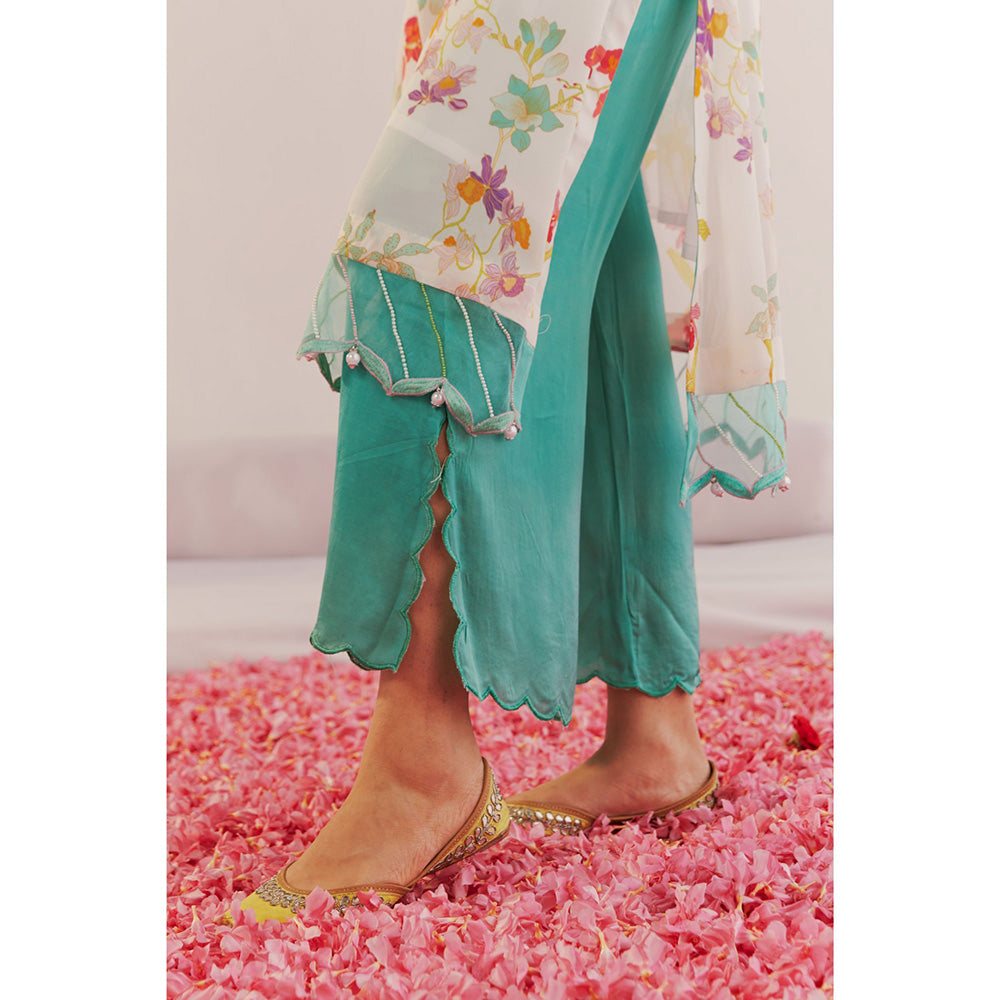 172 Threads White Garden Kurta Pant & Dupatta (Set of 3)