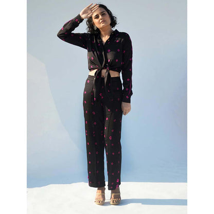 Aapro Label Bandhej Black Coordinated (Set of 2)