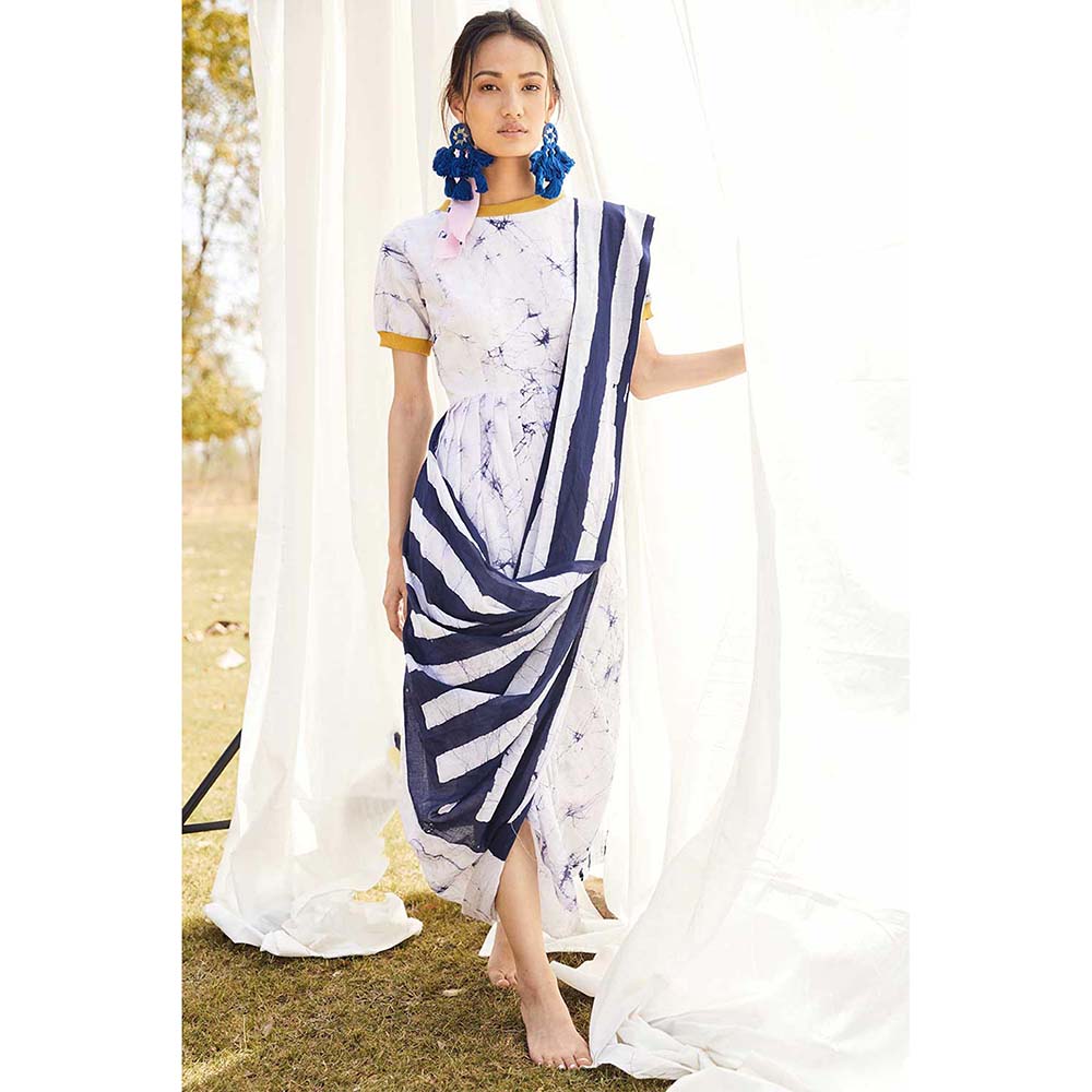 Aapro Label White Batik T-Shirt Saree Dress