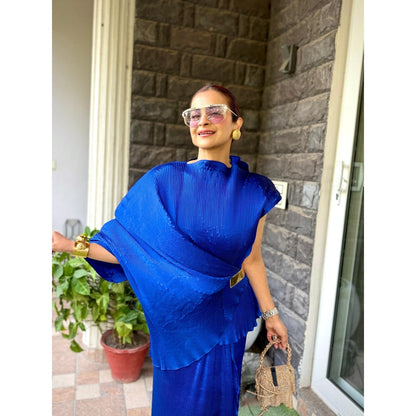 Aasabysimran Sapphire Buckle Lunar Bloom In Electric Blue Top