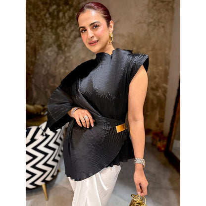 Aasabysimran Midnight Buckle Lunar Bloom In Black Top