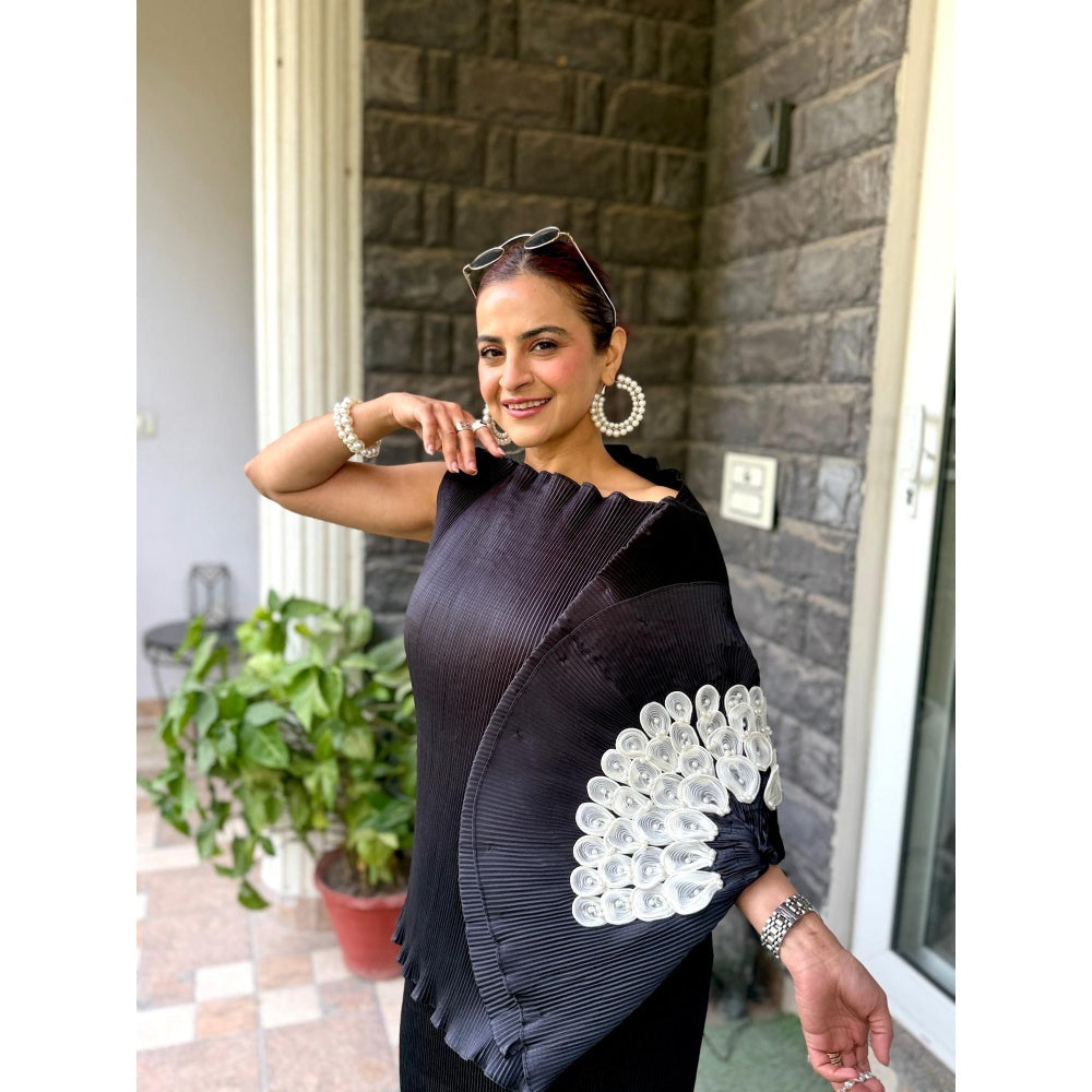 Aasabysimran Midnight Lunar Bloom In Black Top
