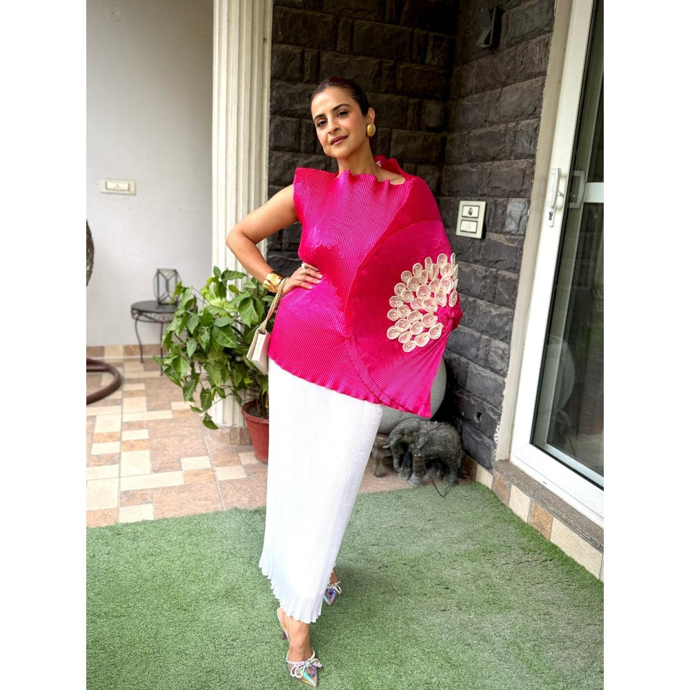 Aasabysimran Fushia Flair Lunar Bloom In Pink Top