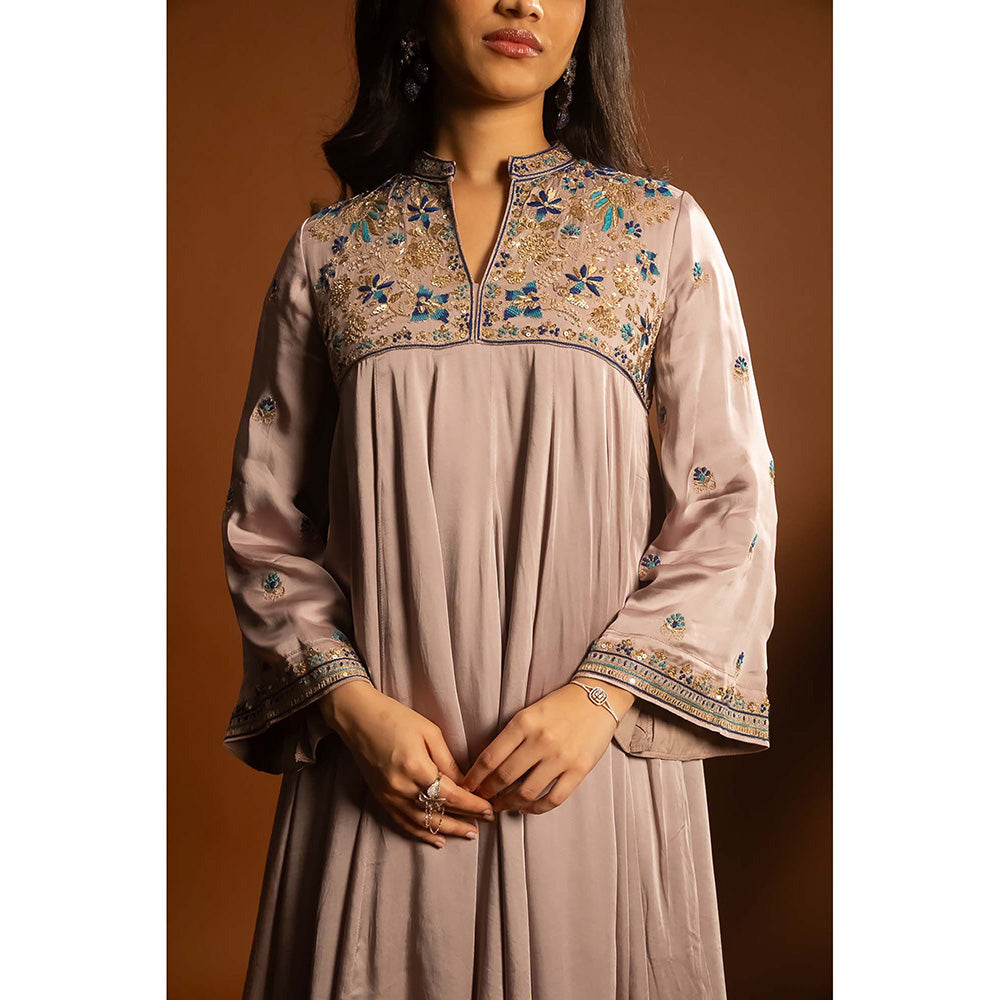 Aavya Store Mauve Pakistani Kurta with Pant and Dupatta (Set of 3)
