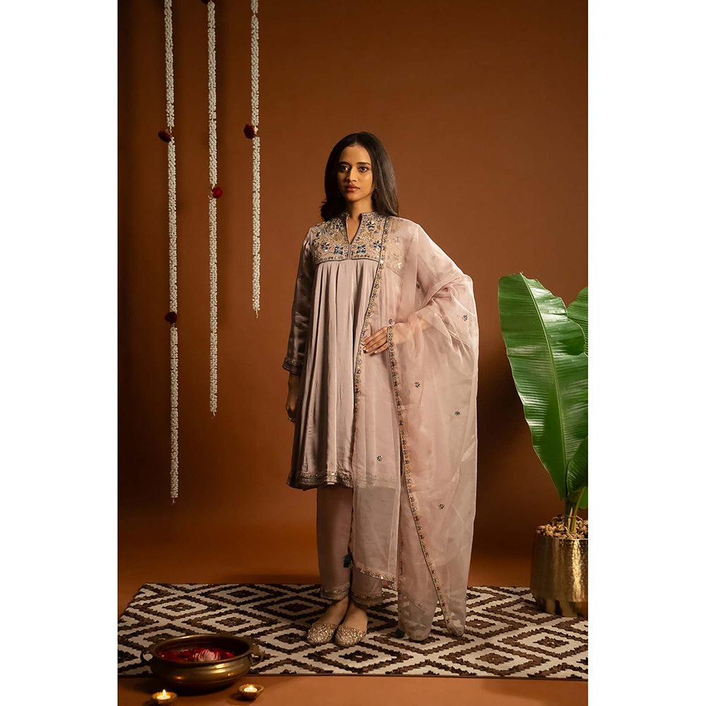 Aavya Store Mauve Pakistani Kurta with Pant and Dupatta (Set of 3)