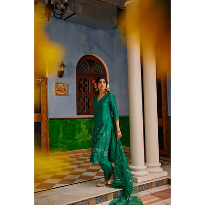 1999AD Forest Green Embroidered Kurta With Pant (Set of 2)