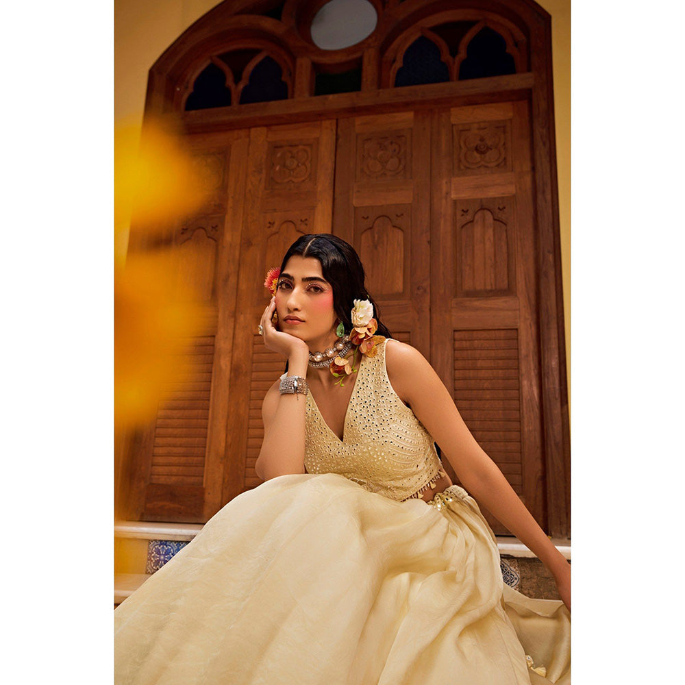 1999AD Cream Lehenga With Blouse And Dupatta (Set of 3)