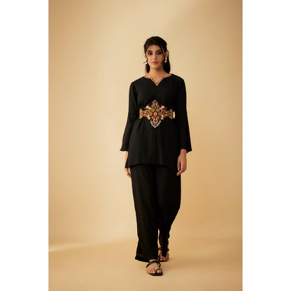 1999AD Black Georgette A Fully Embellished Kurti with Pant and Belt (Set of 3)
