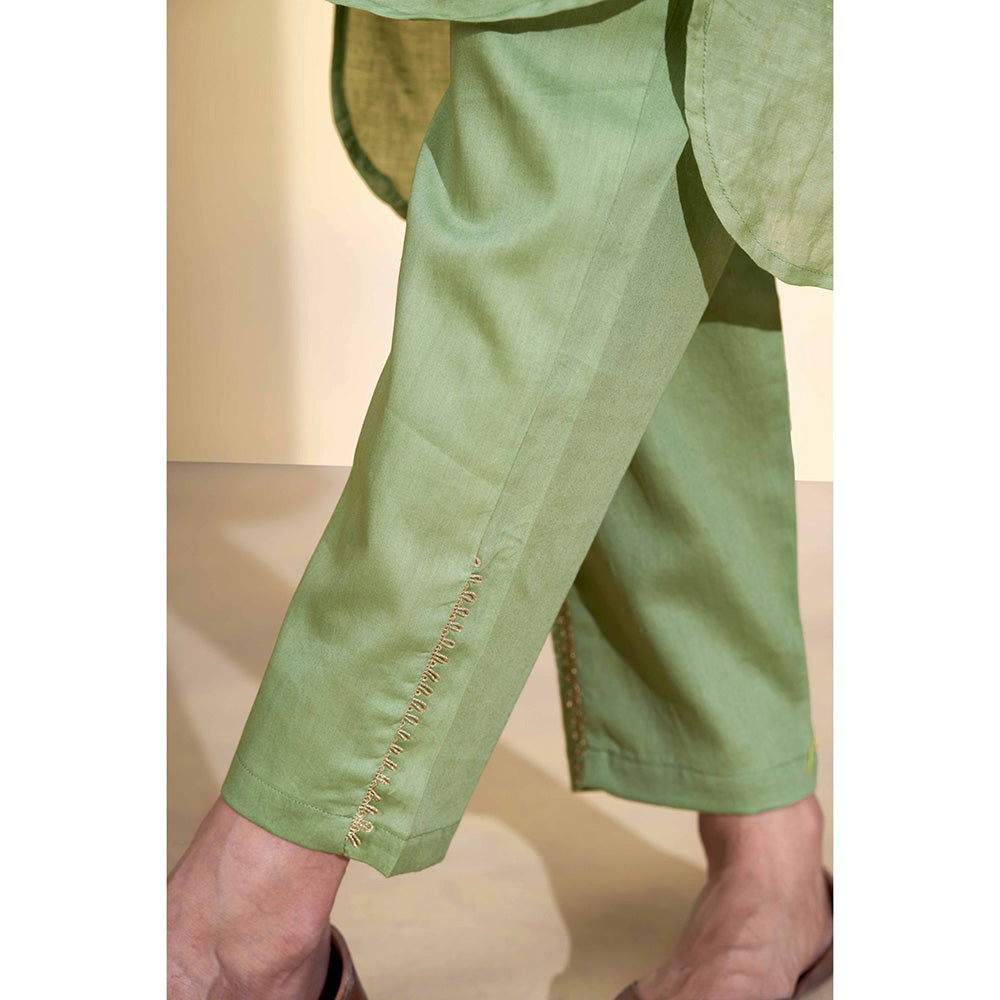 AFFROZ Taarof Sage Green Kurta with Pant (Set of 2)