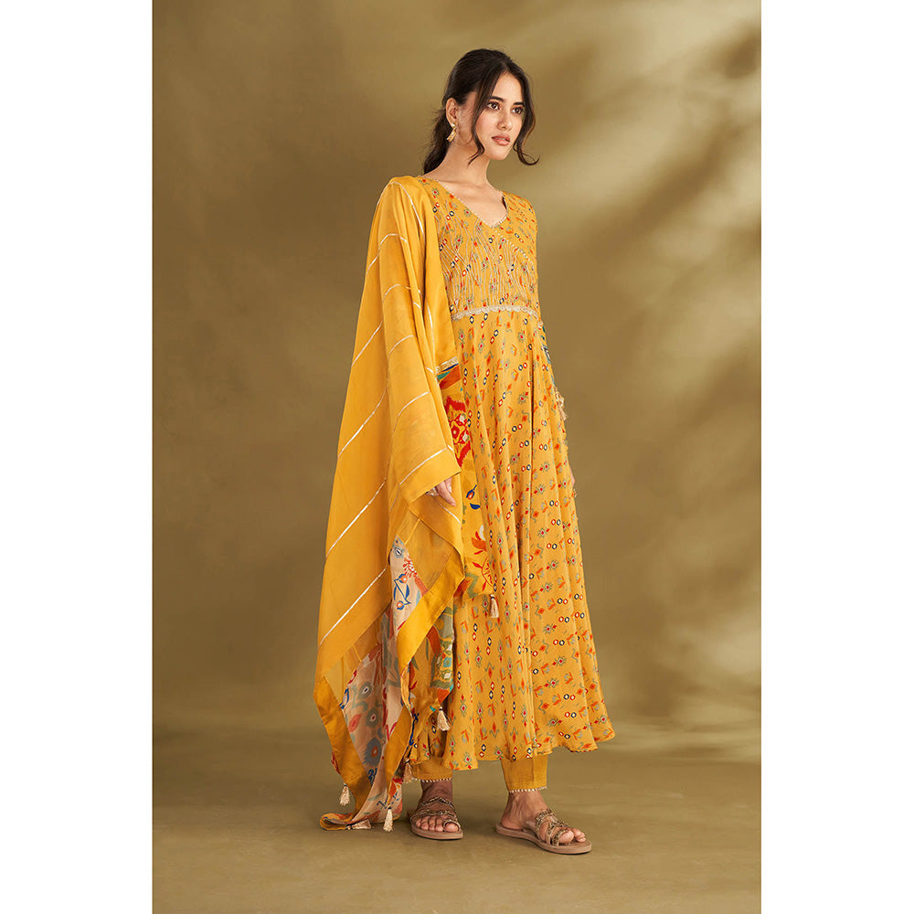 AFFROZ Yellow Kurta With Pant And Dupatta (Set of 3)