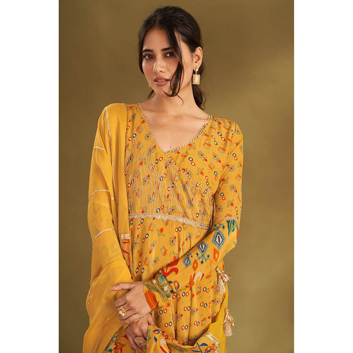 AFFROZ Yellow Kurta With Pant And Dupatta (Set of 3)