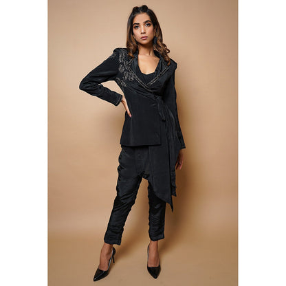 Ahi Clothing Black Pant Suit (Set of 3)