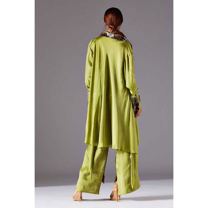 A Humming Way Shrubbery Shirt with Corrugated Colorblocked Pants