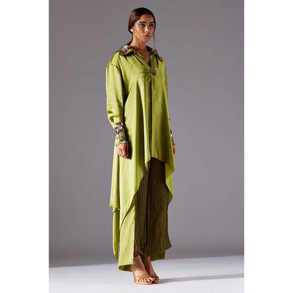 A Humming Way Shrubbery Shirt with Corrugated Colorblocked Pants