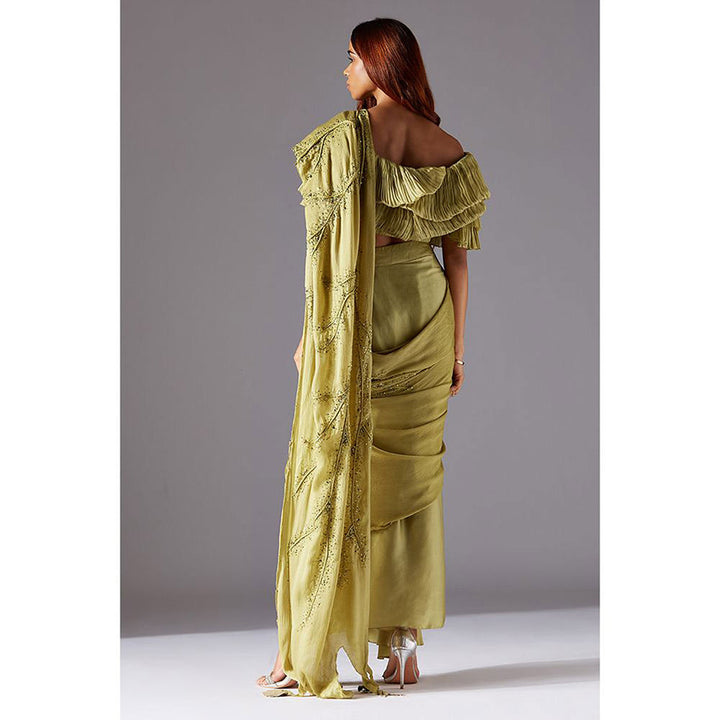 A Humming Way Gill Fungi Blouse With Draped Lungi Skirt and Living Stole- Dupatta