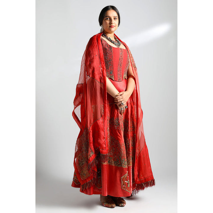 A Humming Way Valdivian Landscape Lehenga, Corset Blouse & Organza Dupatta (Set of 3)