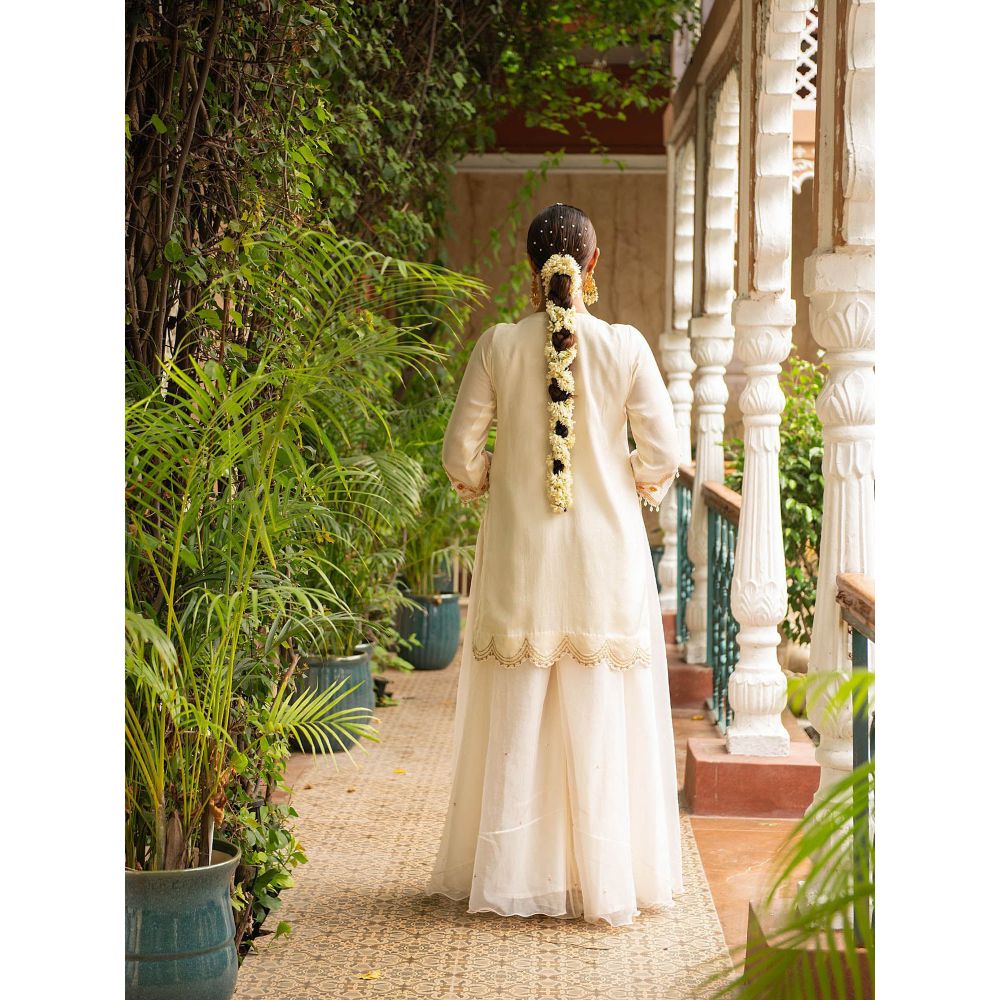 Ajiesh Oberoi Gehna Ivory Short Kurta and Sharara with Dupatta (Set of 3)