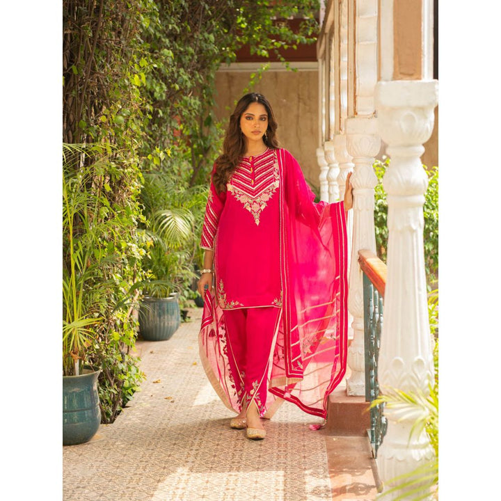 Ajiesh Oberoi Roop Rani Pink Kurta and Dhoti with Dupatta (Set of 3)