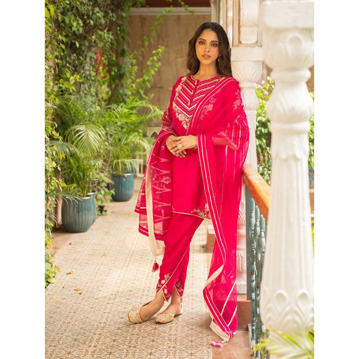 Ajiesh Oberoi Roop Rani Pink Kurta and Dhoti with Dupatta (Set of 3)