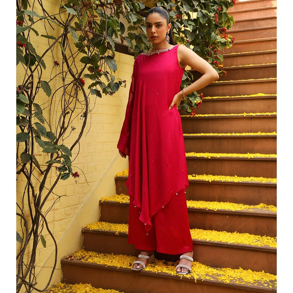 Ajiesh Oberoi Pink Lehar Palazzo with Cape Sleeve Kurta (Set of 2)