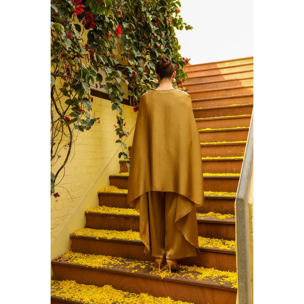 Ajiesh Oberoi Brown Gauri Kaftan with Palazzo (Set of 2)