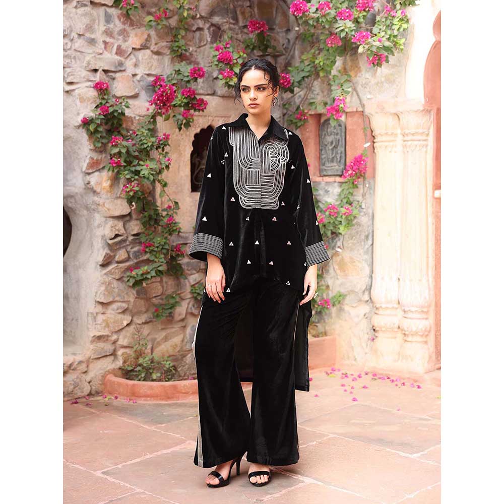 Ajiesh Oberoi Black Co-Ord (Set of 2)