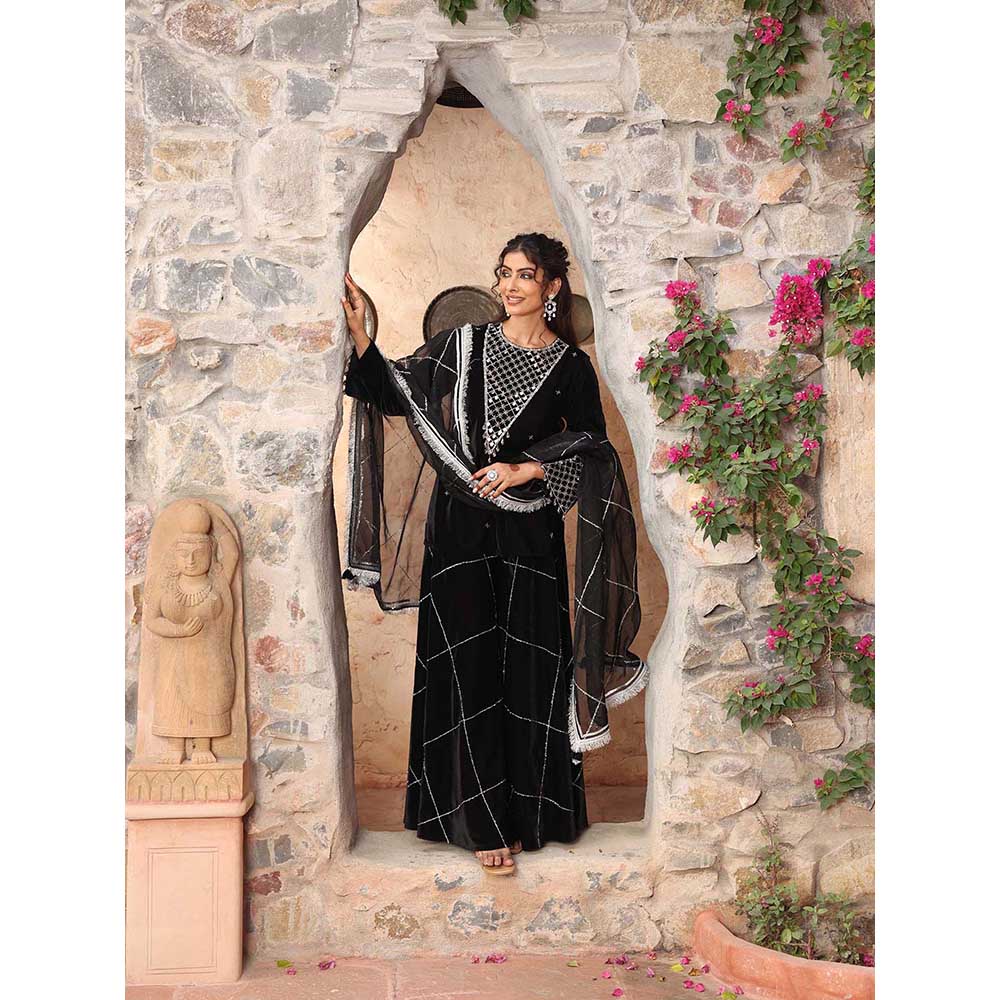 Ajiesh Oberoi Black Sharara with Kurta and Dupatta (Set of 3)