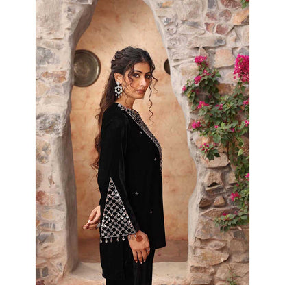 Ajiesh Oberoi Black Co-Ord (Set of 2)