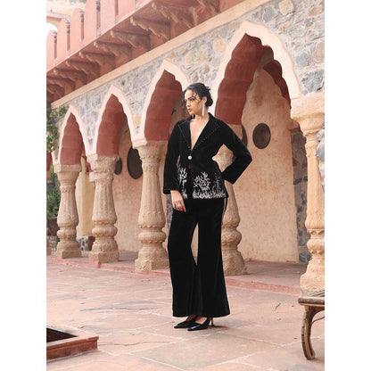 Ajiesh Oberoi Black Co-Ord (Set of 2)