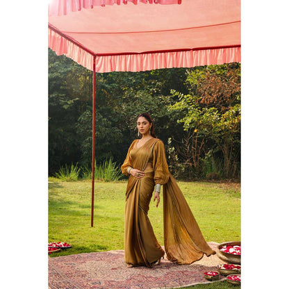 Ajiesh Oberoi Princess Sleeves Scalps Pre Stitched Drape Saree With Stitched Blouse - Gold