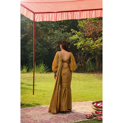 Ajiesh Oberoi Princess Sleeves Scalps Pre Stitched Drape Saree With Stitched Blouse - Gold