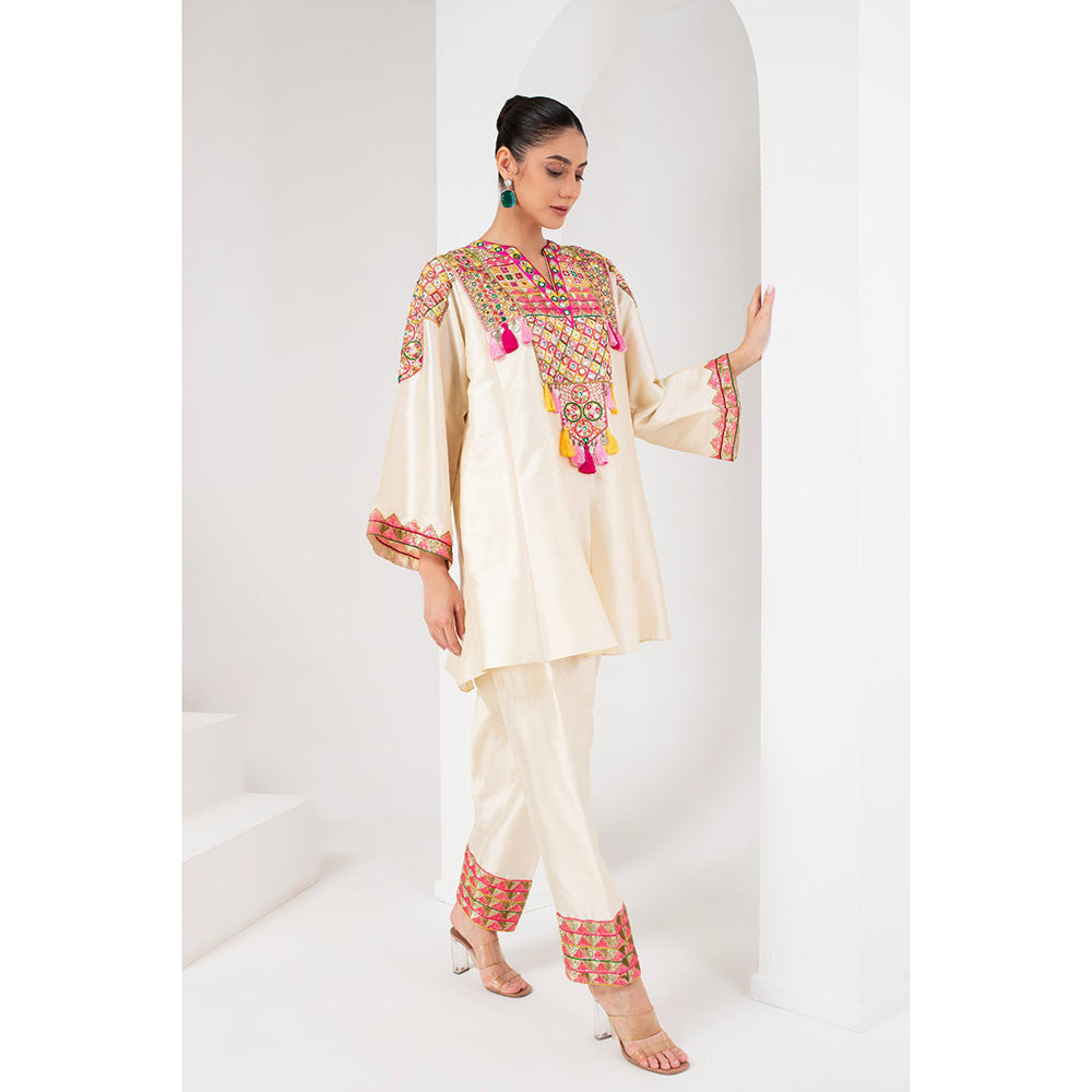 AKARA Women's Ivory Tassels Embellished Kurti with Pakistani Salwar (Set of 2)