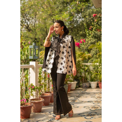 AKSH INDIA Roseate Black Lacework Co-Ord Set