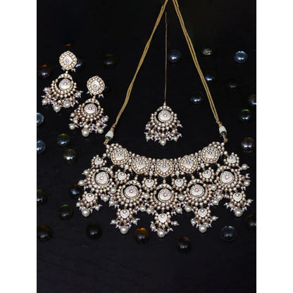 Akulya Jewels White Bridal Minakari Kundan Choker (Set of 3)