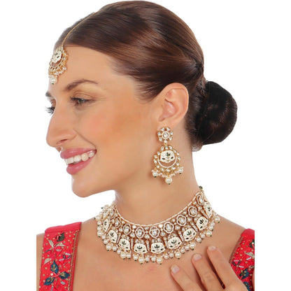 Akulya Jewels Green and White Minakari Kundan Choker (Set of 3)