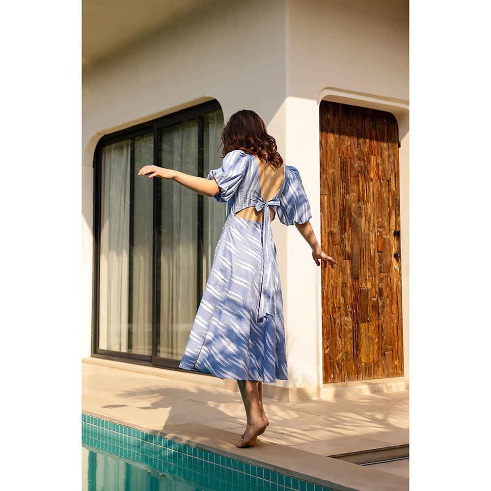 AlterEGO Blue Ansley Printed Weaved Back Tie-Up Midi Dress