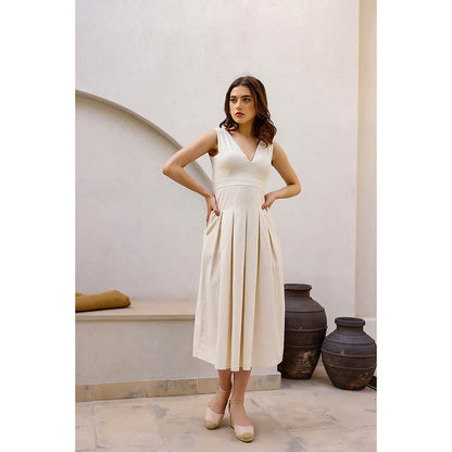 AlterEGO Off White Harriet Structured Solid Khadi Midi Dress