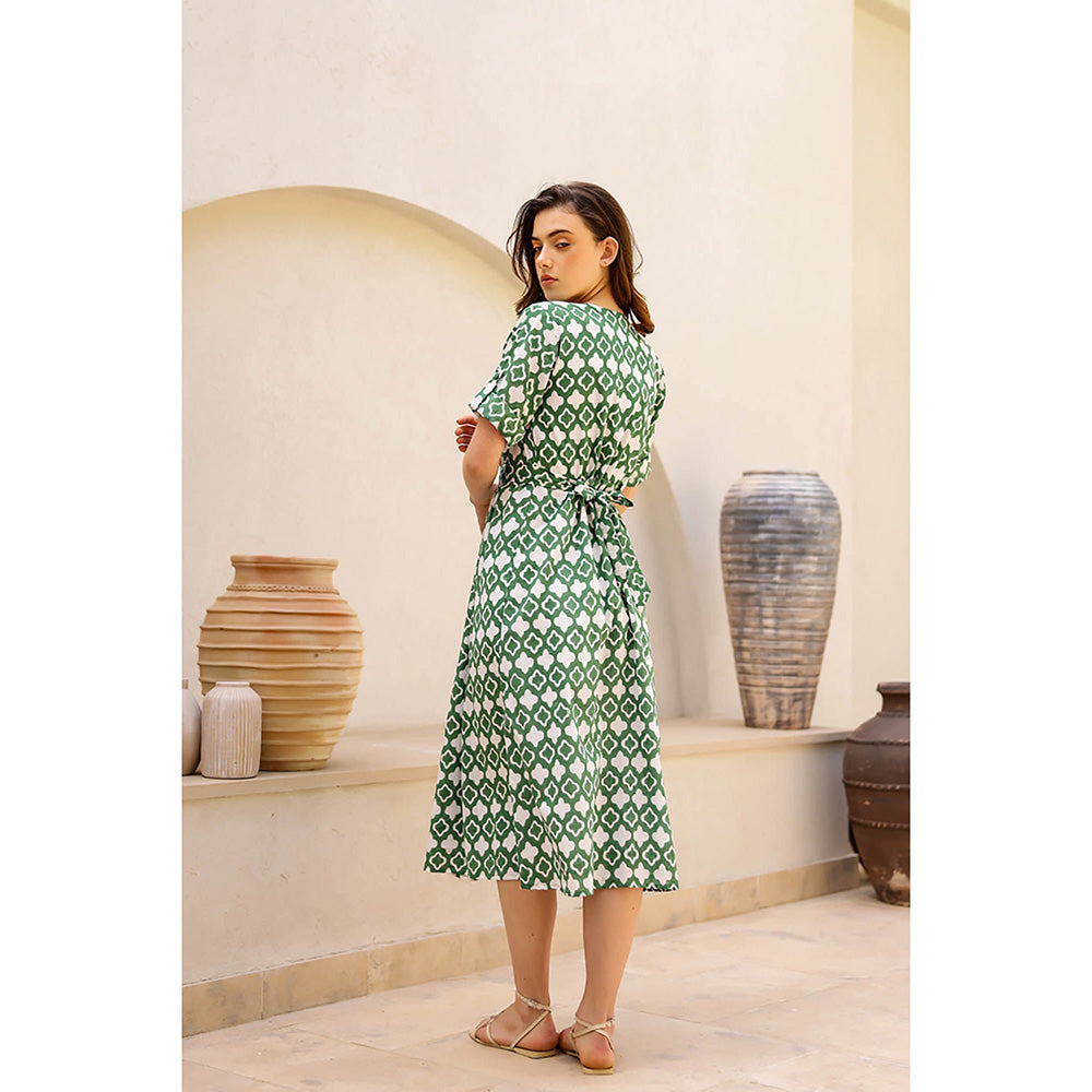 AlterEGO Green Printed Waist Tie-Up Midi Dress