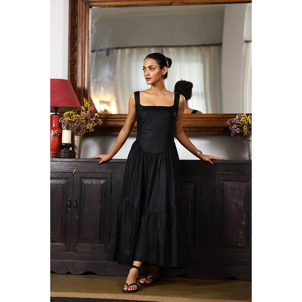 AlterEGO Giri - Black Drop Waist Midi Dress