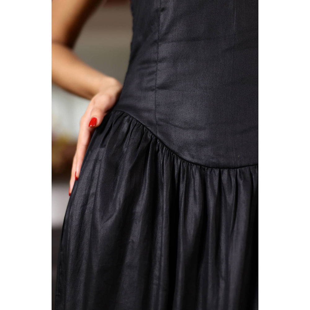 AlterEGO Giri - Black Drop Waist Midi Dress