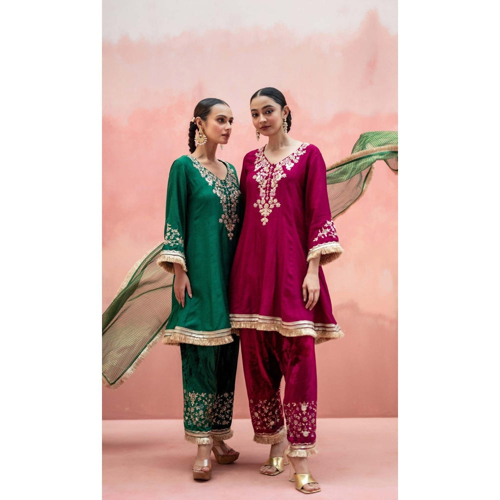 AM by Anita Mittal Green Firefly Kurta with Pant and Dupatta