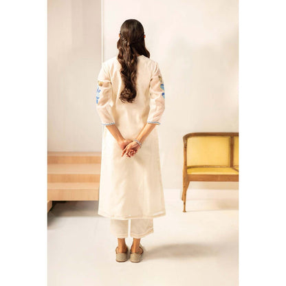 AM by Anita Mittal Off White Zoya Kurta with Pant and Dupatta