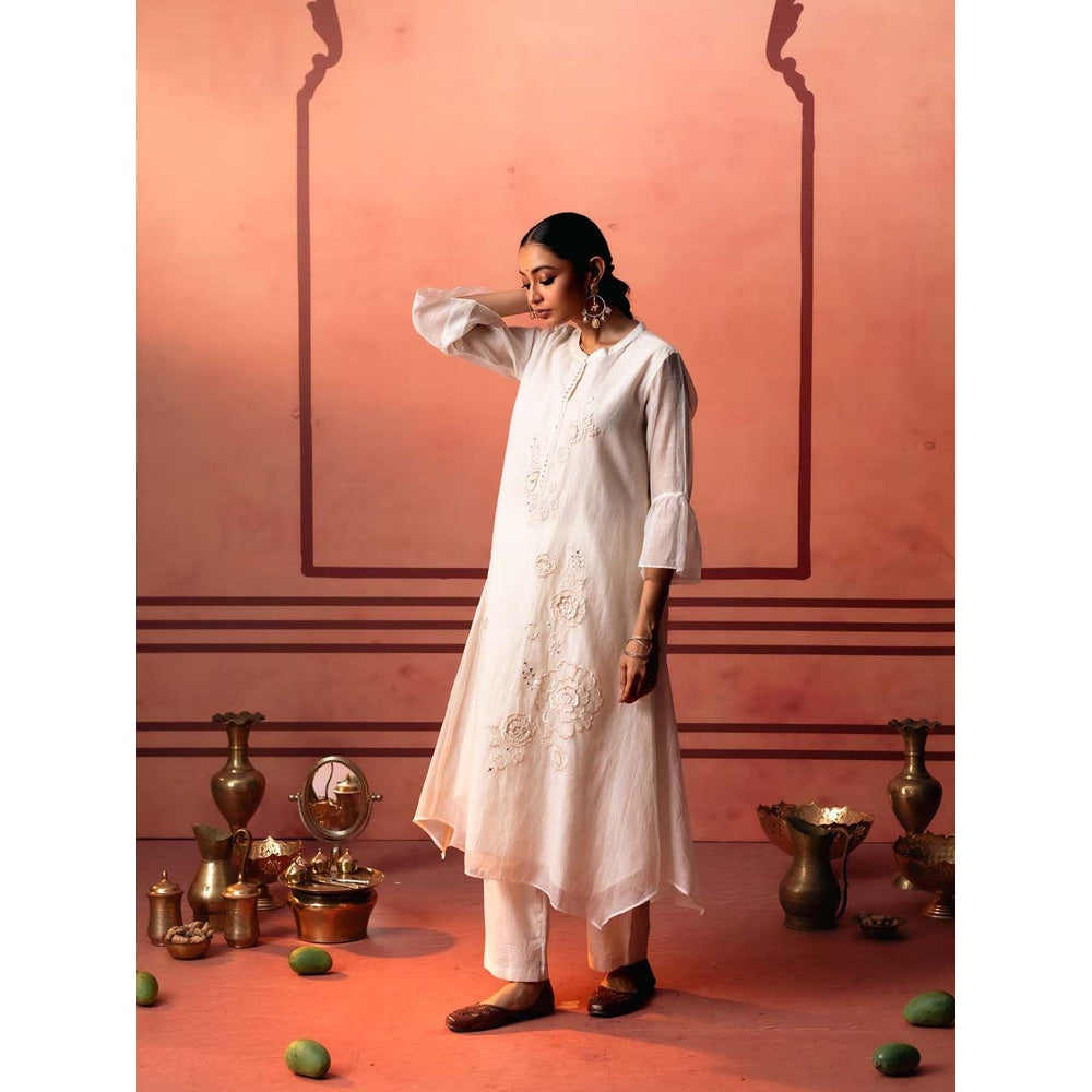 AM by Anita Mittal Off White Chanderi Ithr Kurta with Pant and Dupatta