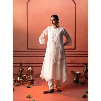 AM by Anita Mittal Off White Chanderi Ithr Kurta with Pant and Dupatta