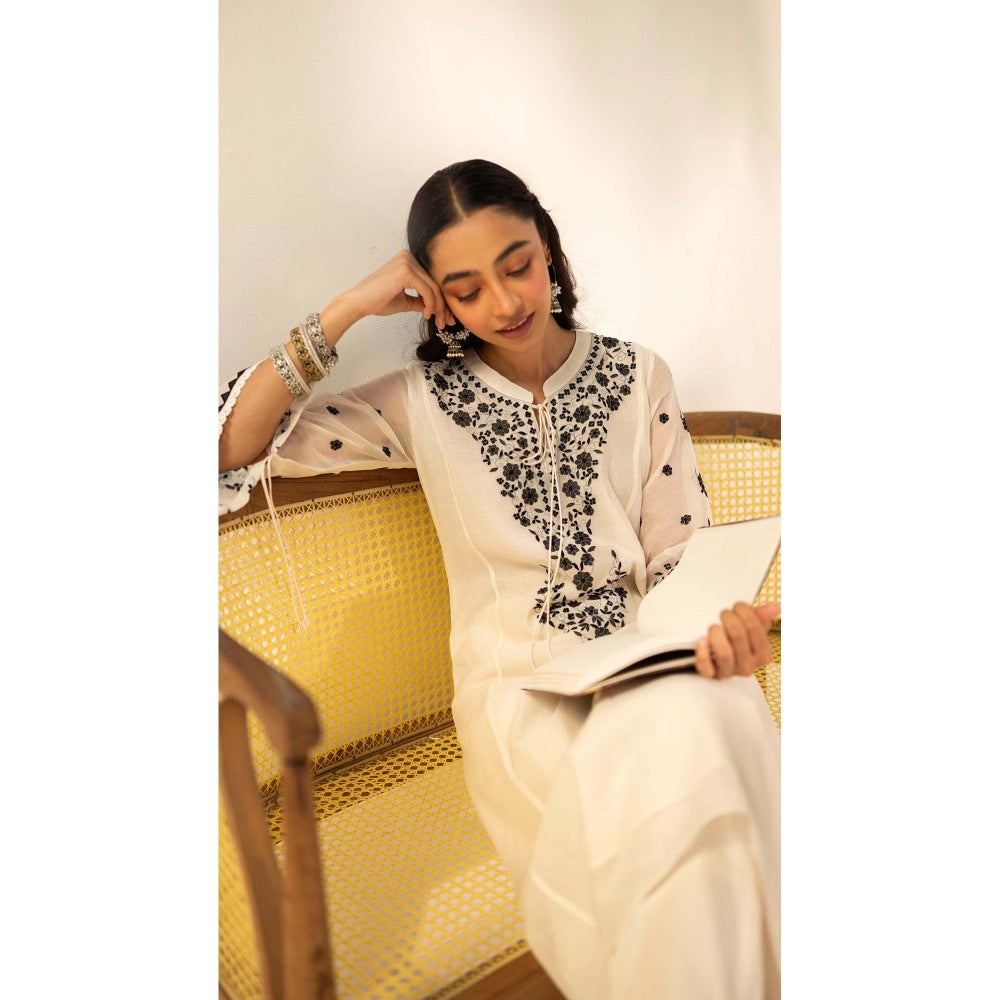 AM by Anita Mittal White Alaya A-Line Kurta with Pant