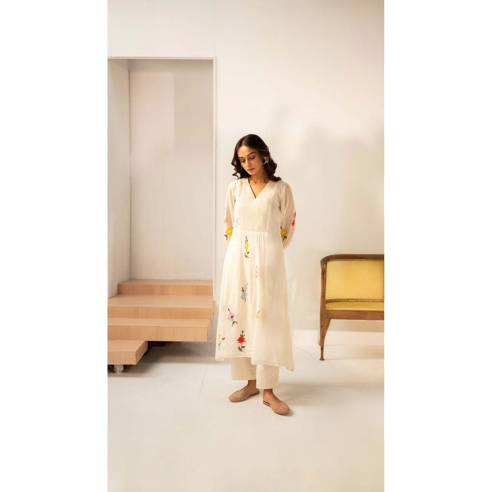 AM by Anita Mittal White Chanderi Zooni Kurta with Pant and Dupatta