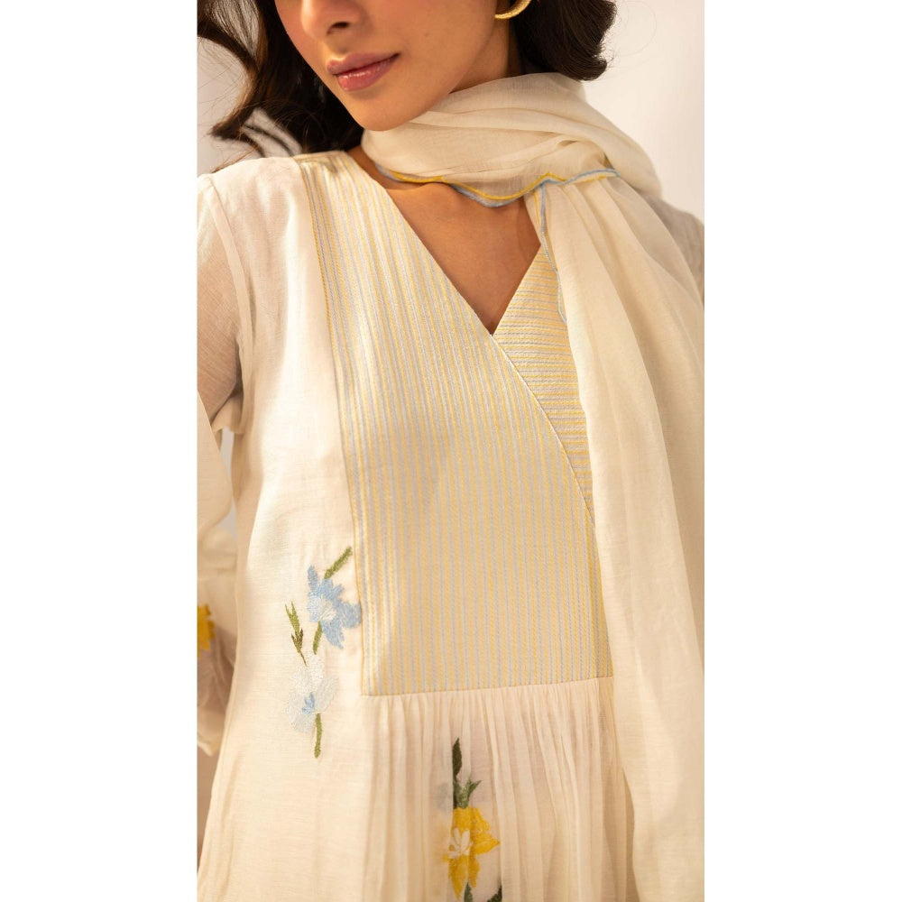 AM by Anita Mittal White Chanderi Zooni Kurta with Pant and Dupatta